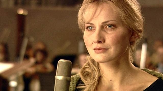 Кадр из мини-сериала «Анна Герман. Тайна белого ангела», 2012 год, режиссеры Вальдемар Кшистек, Александр Тименко