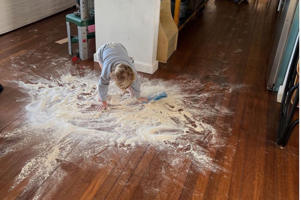 Луна в Деве: формирование эмоционального мира через призму раннего опыта