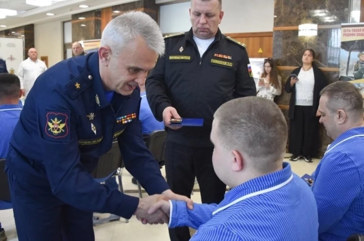    В тверском госпитале вручили награды раненым участникам СВО и медперсоналу