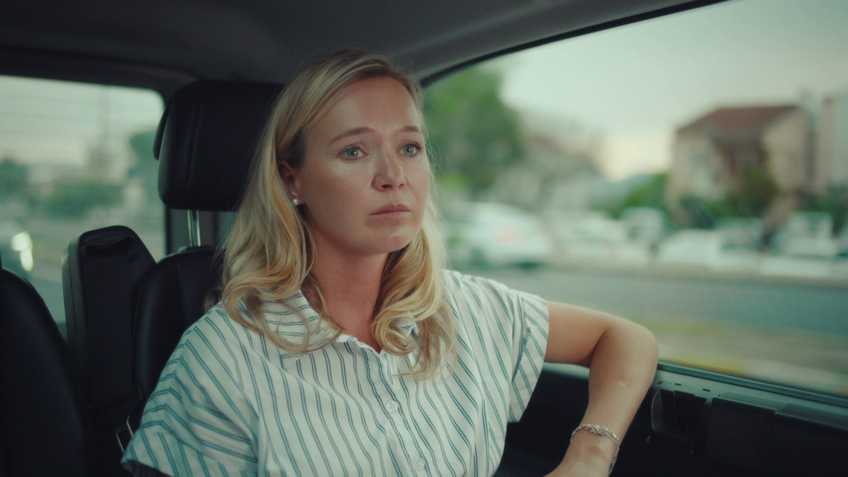 Кадр из сериал "Тысяча роз" (2025)