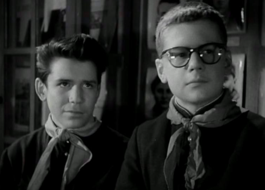 Кадр из фильма «Друг мой, Колька!..»