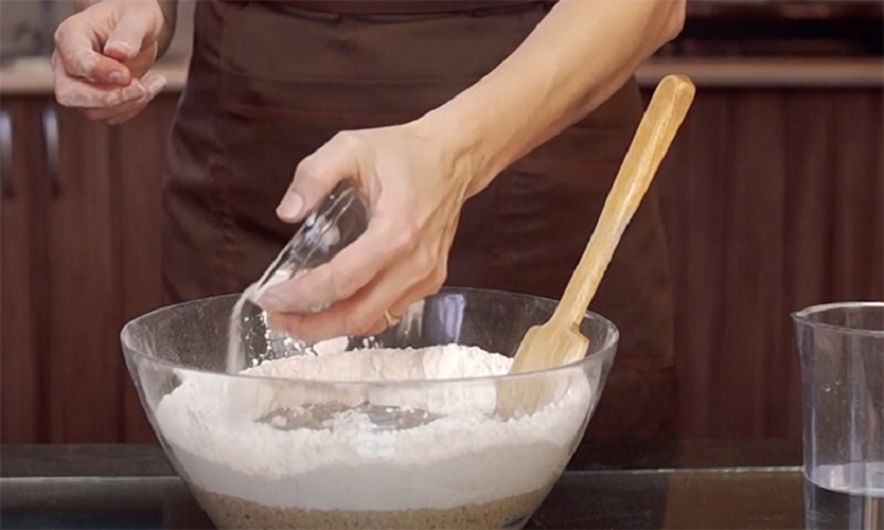 Французский ржаной хлеб за полчаса: быстрый рецепт без дрожжей