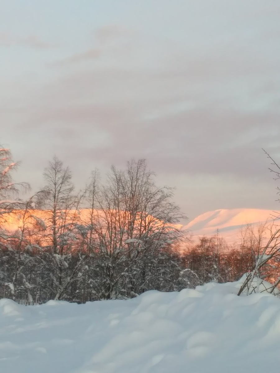 Апатиты. Хибины, перевал Географов. Январь первое солнце