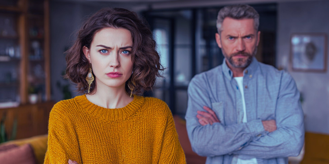 — А я не собираюсь перед тобой отчитываться, с кем я вижусь и куда я хожу! И то, что ты мой муж, не даёт тебе этого права! Ты же тоже постоя