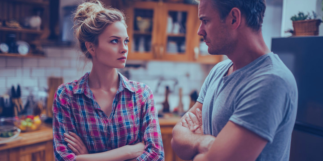 — Твоя мать напрямую заявила, что наши дети не от тебя, и сказала, что видеть их не хочет, а ты собрался отвезти их ей на неделю в деревню