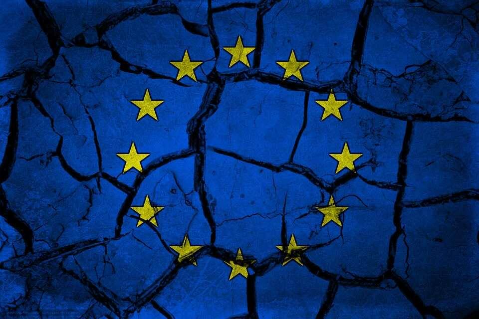 Развал анклава на куски в переносном смысле