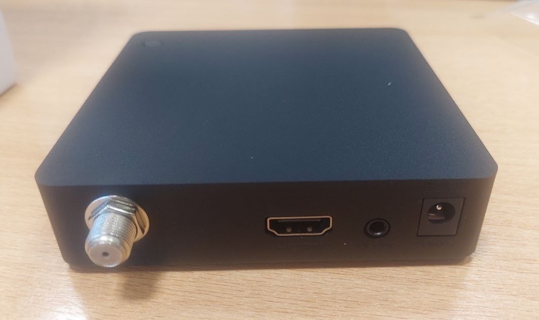 Задняя панель ресивера DTS-25.