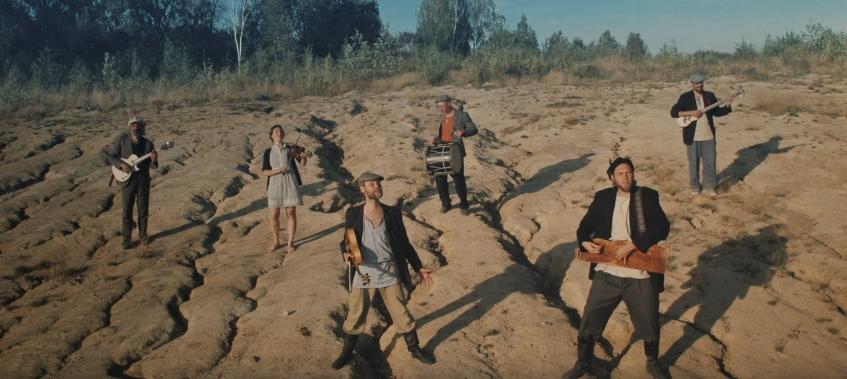 Кадр из клипа группы Отава Ё – Сумецкая (русские частушки под драку) https://rutube.ru/video/56a237c850da3f9a5fbf4bf610d1e2f3/?r=wd 