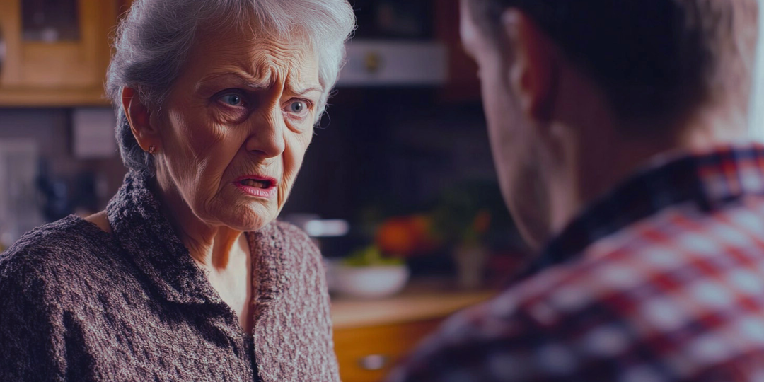 — А я с самого начала была против вашей свадьбы, сынок! Я знала, что она тебе изменит, и что ей нужна была только твоя квартира и твои деньг