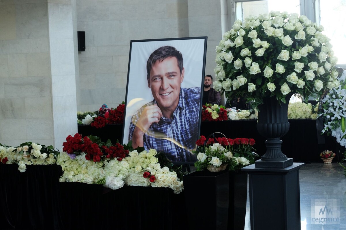    Церемония прощания с Юрием Шатуновым / Источник: Наталья Стрельцова © ИА Регнум
