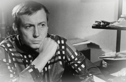 Евгений Евтушенко за работой