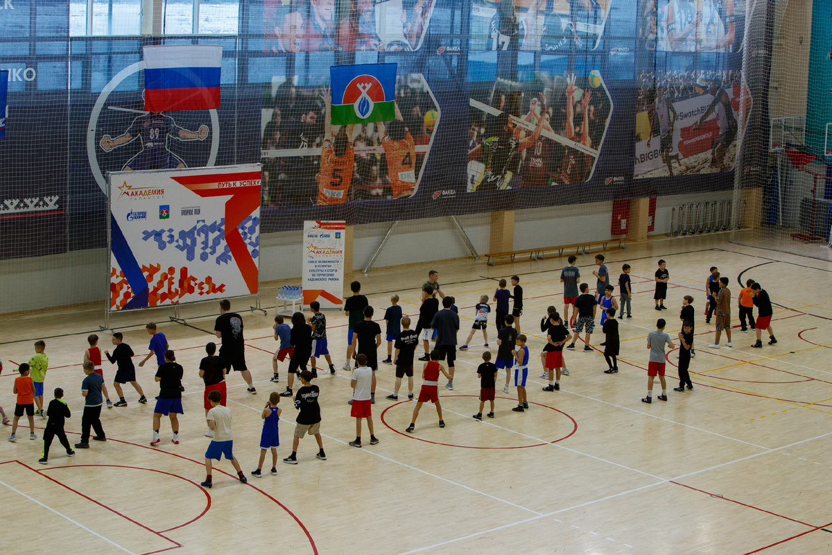 Мастер-класс «Академии талантов» объединил более пятидесяти надымских спортсменов