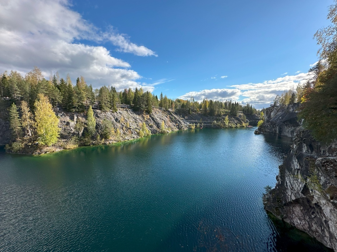 Край дремучих лесов и прозрачных озёр