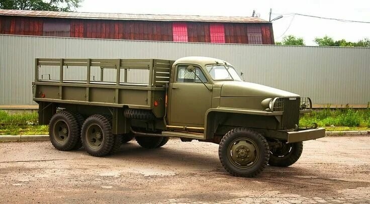 Американский грузовик Studebaker US6