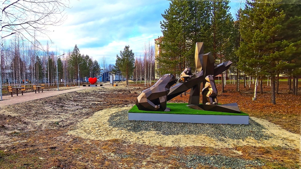    В Талинке завершили второй этап благоустройства сквера «Защитникам Отечества»