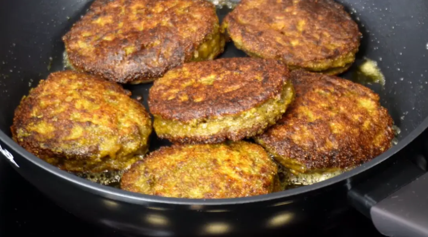 В таком виде печенку съедаем килограммами... Обожаю эти котлеты из печени!