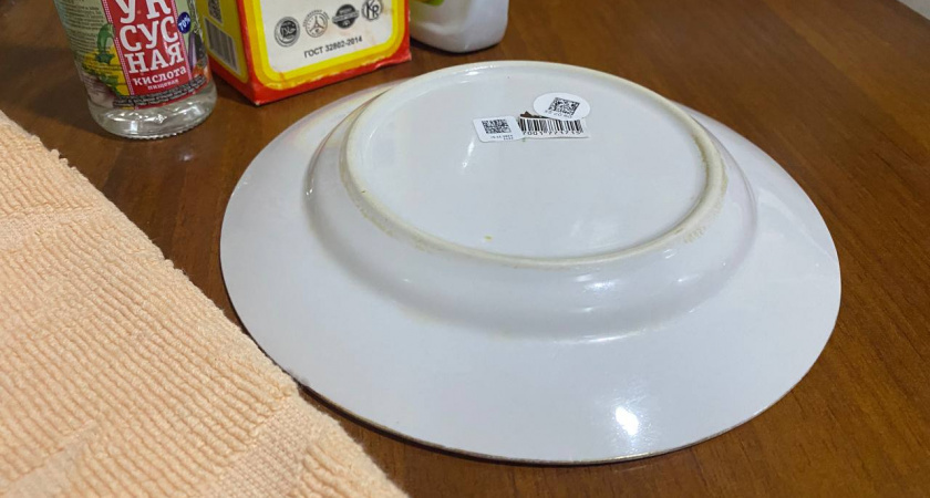    Прощай, липкий кошмар: 5 гениальных способов удалить следы от наклеек с любой поверхности