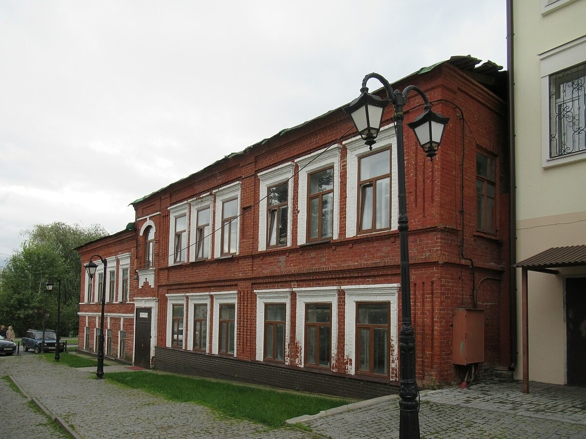 
Здание Апанаевского медресе. Автор: © AndyVolykhov (файл доступен по лицензии Creative Commons)
Источник: ru.wikipedia.org