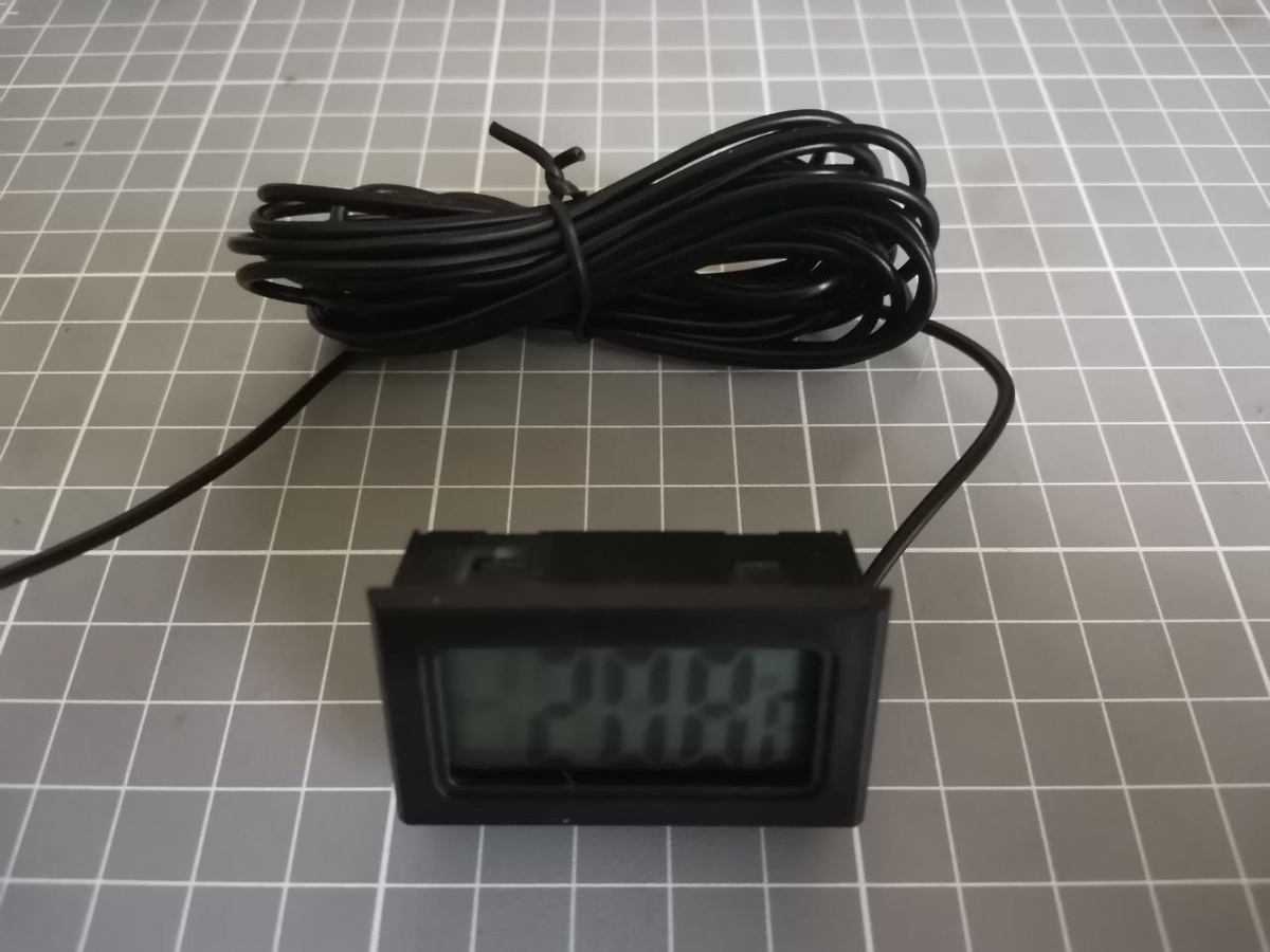 Цифровой термометр с выносным датчиком температуры на кабеле 5 м