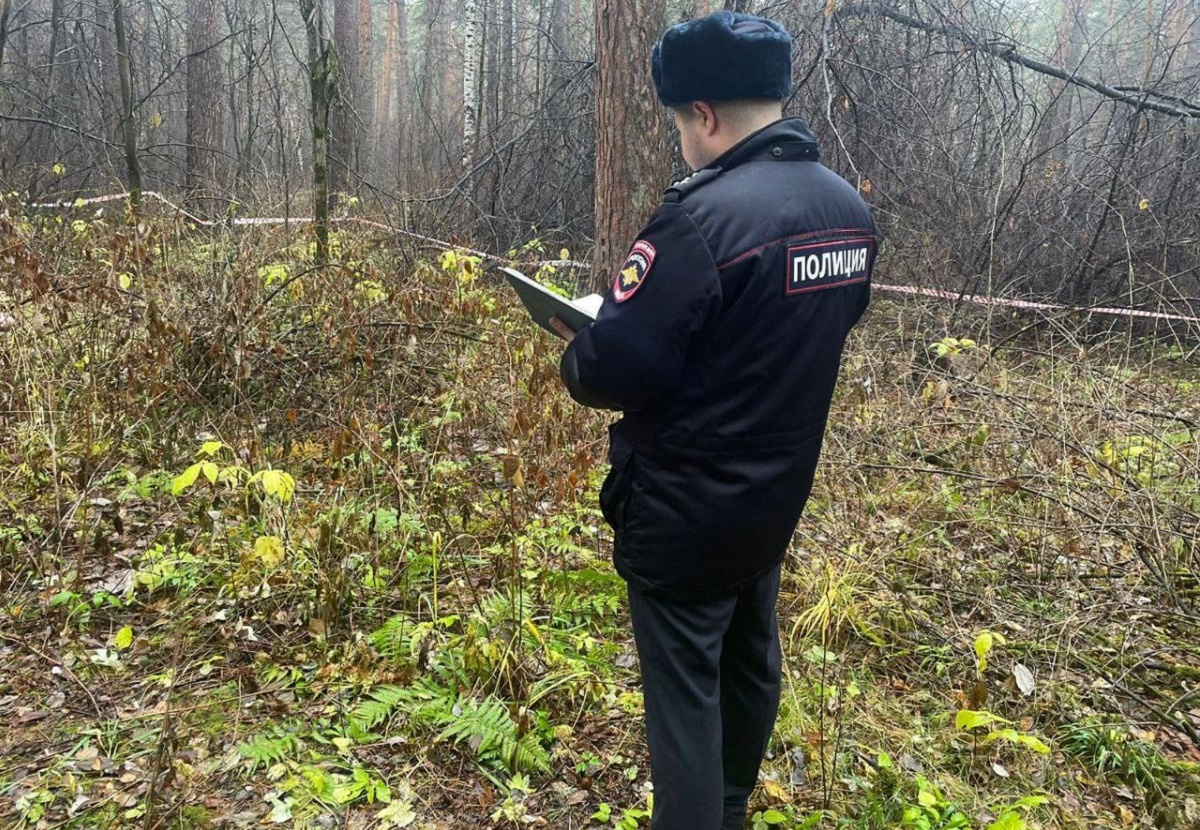 Убийца спрятал голову в 200 метрах от тела. Фото: ГУ МВД по Свердловской области
