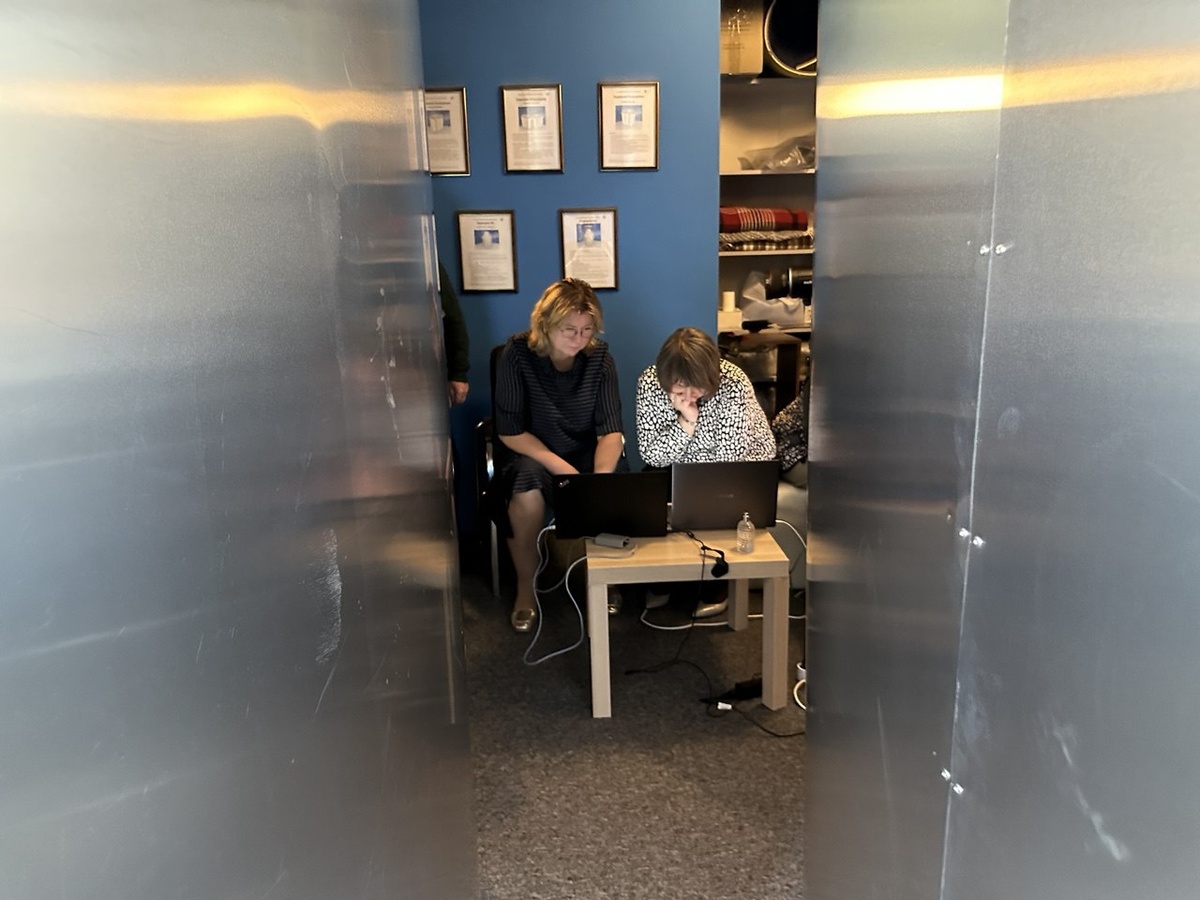 Научные исследования с Зеркалами MG с применением биоскопа и спеклоскопа. Компания ООО МЕГА-ГЭЛАКСИ. Лаборатория ОМО МЕГА-ГЭЛАКСИ, Международная лаборатория интегративных исследований ООО МЕГА-ГЭЛАКСИ. 30.10.2025 г.