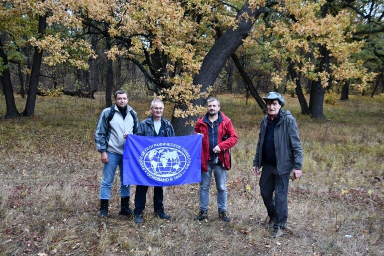    Оренбургские учёные обследовали дубы-старожилы Донбасса Мария Чалкина