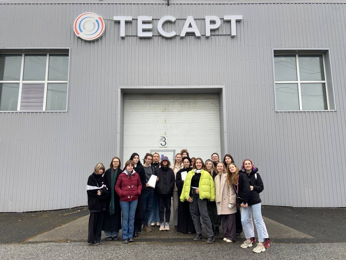 Студенты НГУАДИ им. А.Д. Крячкова и сотрудники ГК «Научное оборудование»