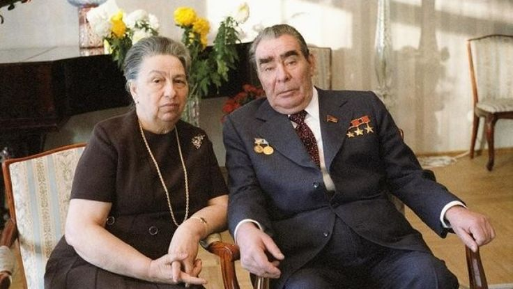 "Она не представляла, что так будет": жизнь вдовы генсека после его ухода