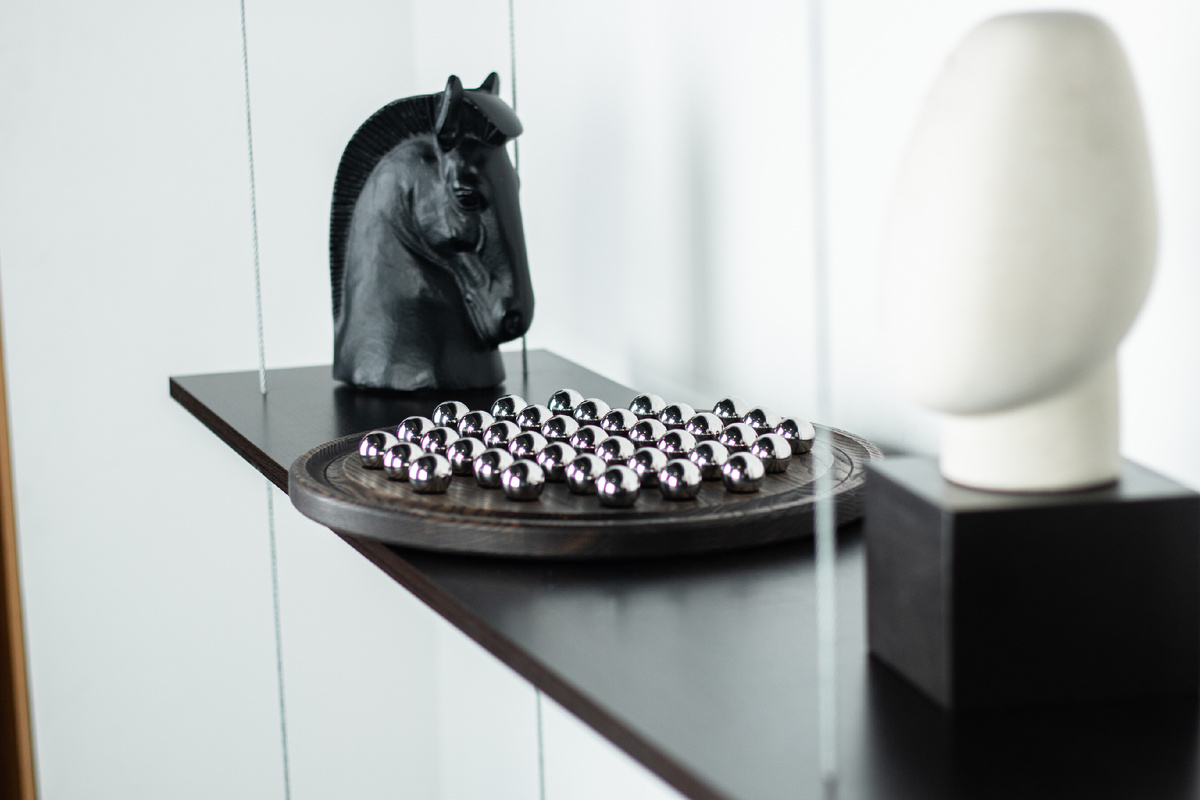 Настольная игра головоломка Солитер "Темный рыцарь"