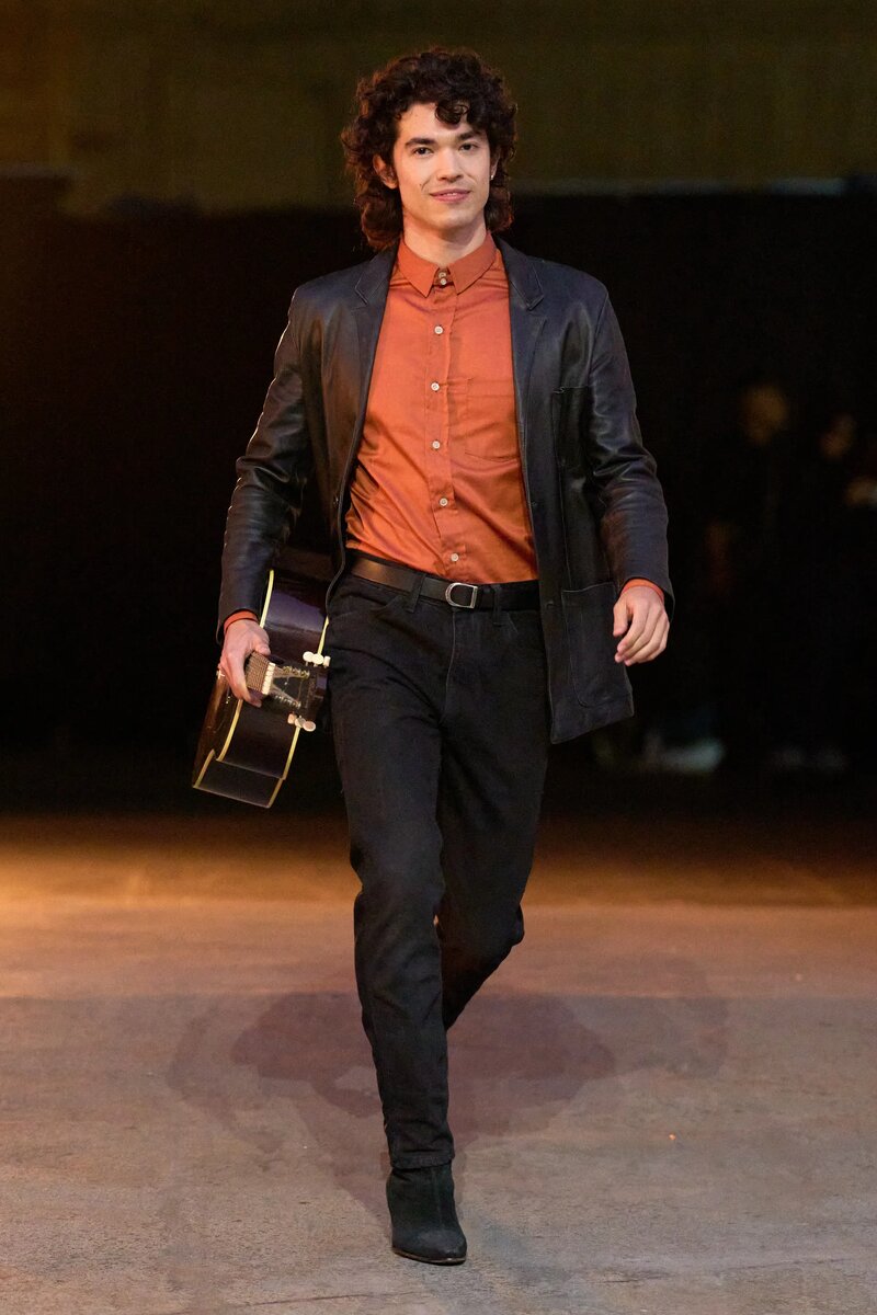 Conan Gray оригинальный костюм из "Никому не известный"