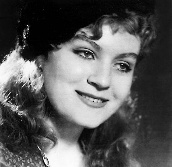 «Над ней стояли католические монашки и отпевали ее живую вместо лечения!» Трагичная судьба Анны Герман