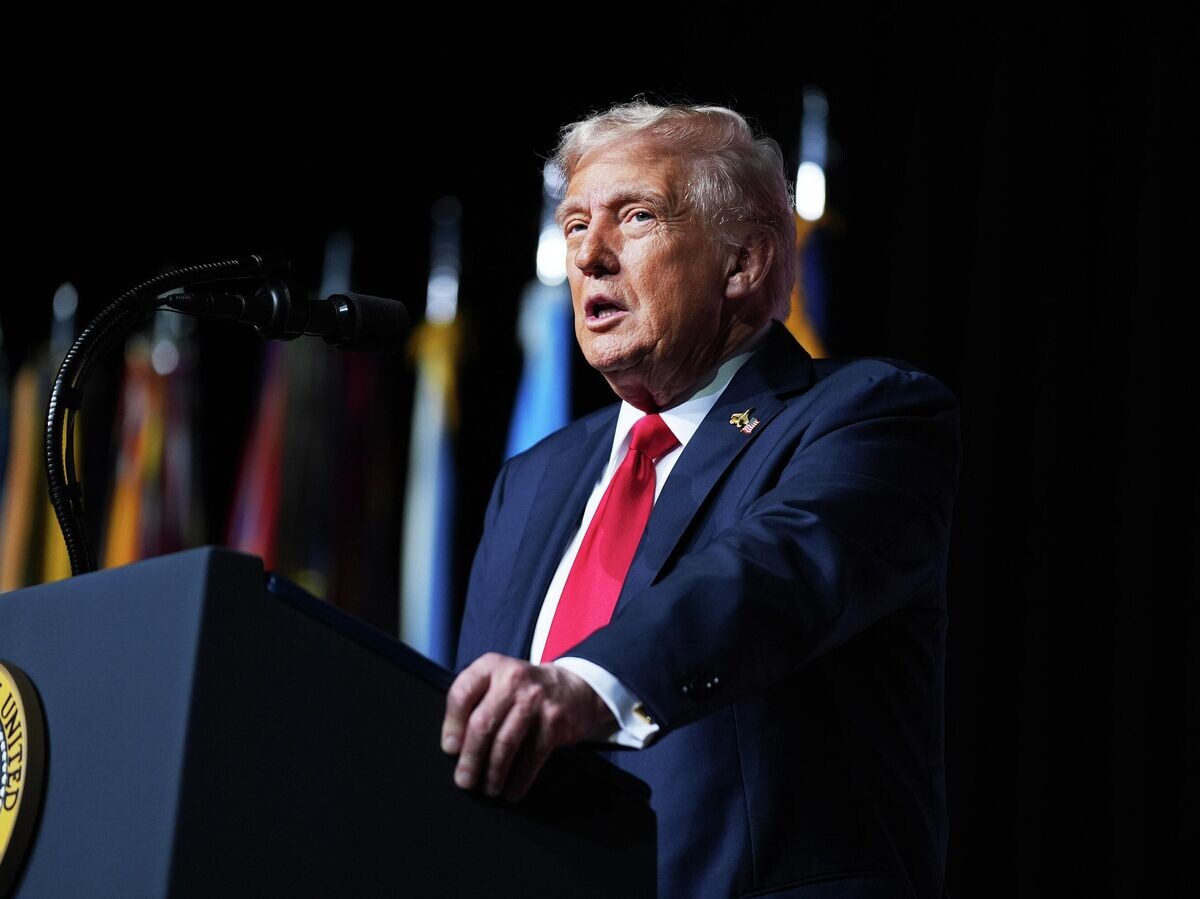    Президент США Дональд Трамп выступает перед высшим военным руководством США на базе морской пехоты в Куантико© AP Photo / Evan Vucci