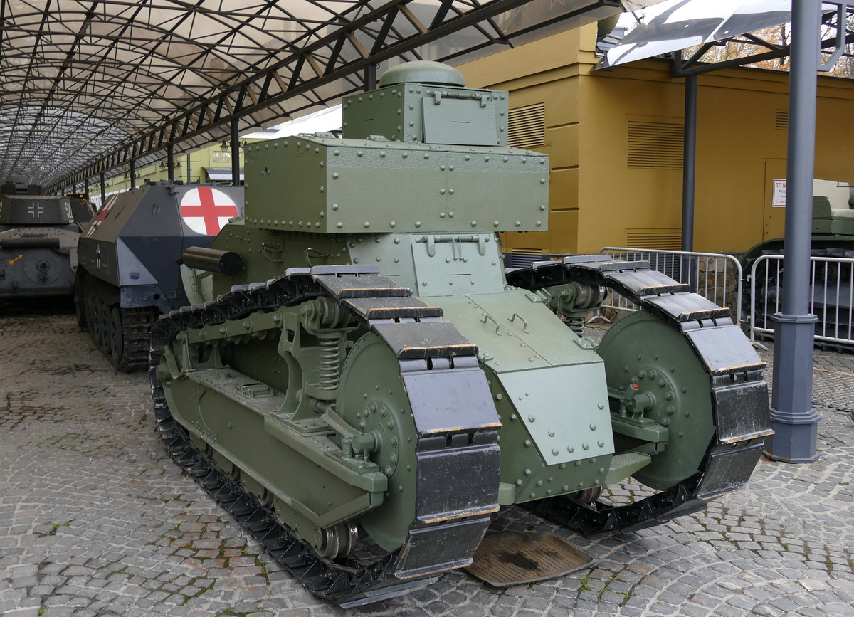 Машина в музее была проездом.