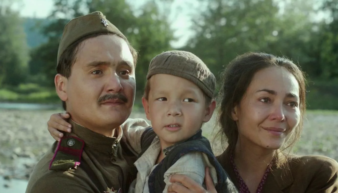 Кадр из фильма «Сестрёнка» (2019)