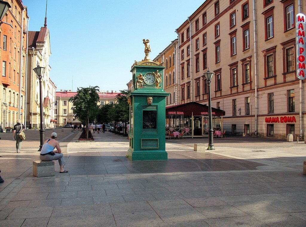 Источник: https://peterburg.center/ln/gde-progulyatsya-v-severnoy-stolice-peshehodnye-ulicy-peterburga-i-chto-interesnogo.html