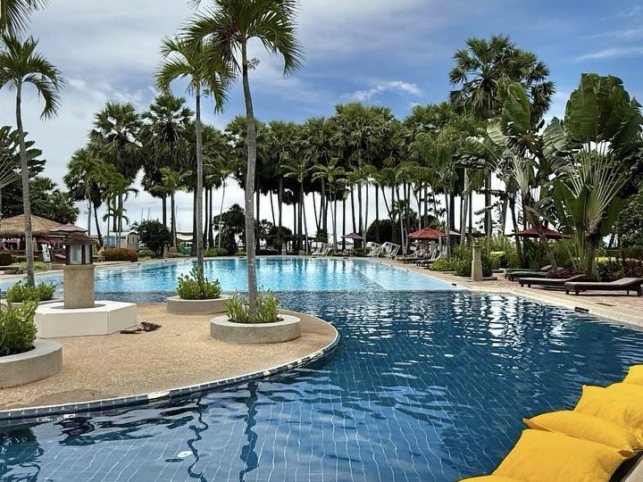 "Конечно, богатые не только в Турции отдыхают". В ноябре можно позволить себе отдохнуть в Паттайе по цене одного колеса от их яхты