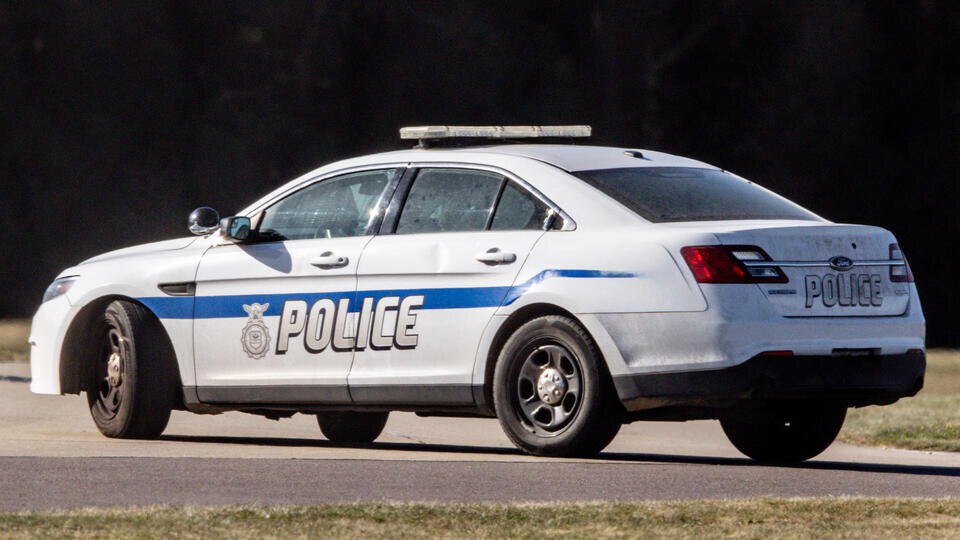     Подросток зарезал приемных родителей и покончил с собой www.globallookpress.com/Alfie Cosgrove/Keystone Press Agency