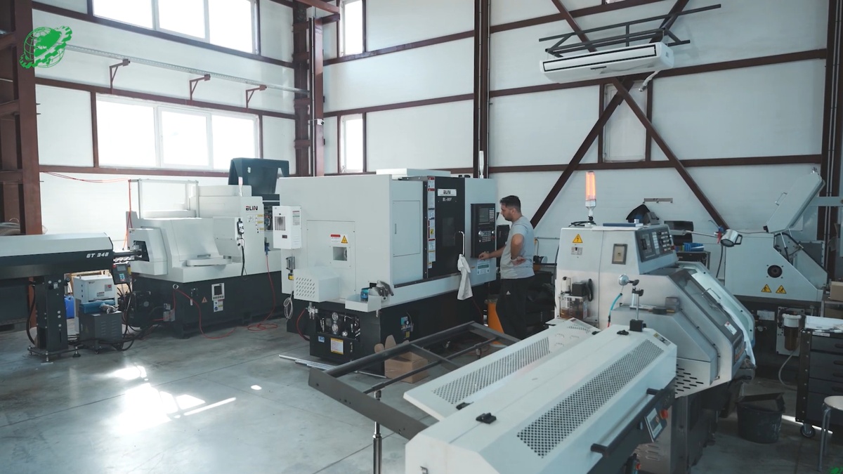 Компания TSL из Казани уже 10 лет производит оборудование для порошкового нанесения полимерной краски. Работают на рынки России, Казахстана, Беларуси и Европы. На очередном этапе модернизации они купили технику китайского бренда BLIN и она показала лучшие результаты, чем европейские аналоги.