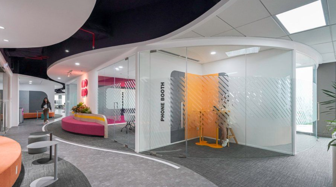 Дизайн пространства для Momo Office от ADP. Найдено в Пинтерест