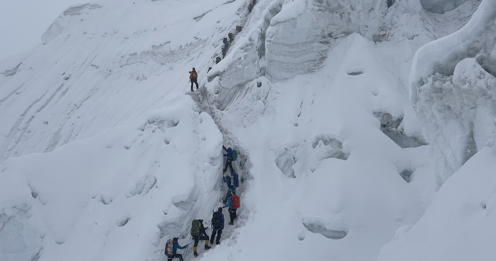 Манаслу. Акклиматизация. Круг два. Лагерь два. Снег идёт, снег идёт...