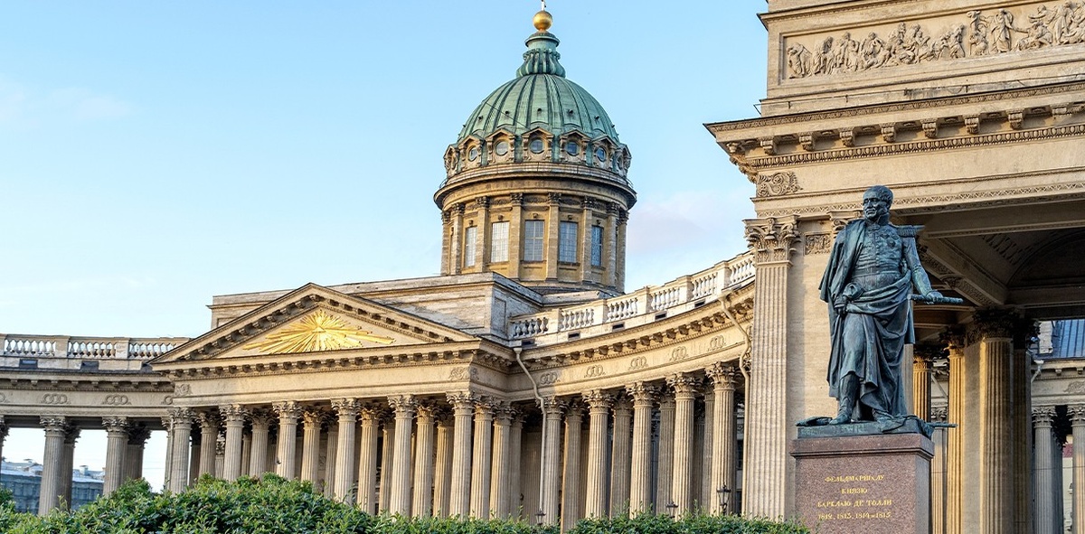 Источник: https://experience.tripster.ru/articles/znakovaya-arhitektura-sankt-peterburga/