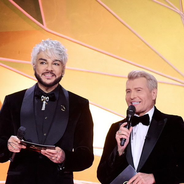     «Русское радио» назвало лучшие песни за 30 лет