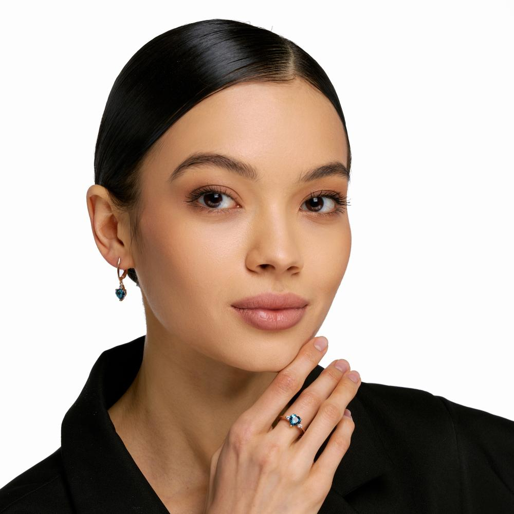 Золотое кольцо с топазом и фианитами
Код: 000-394782 на ourgold.ru