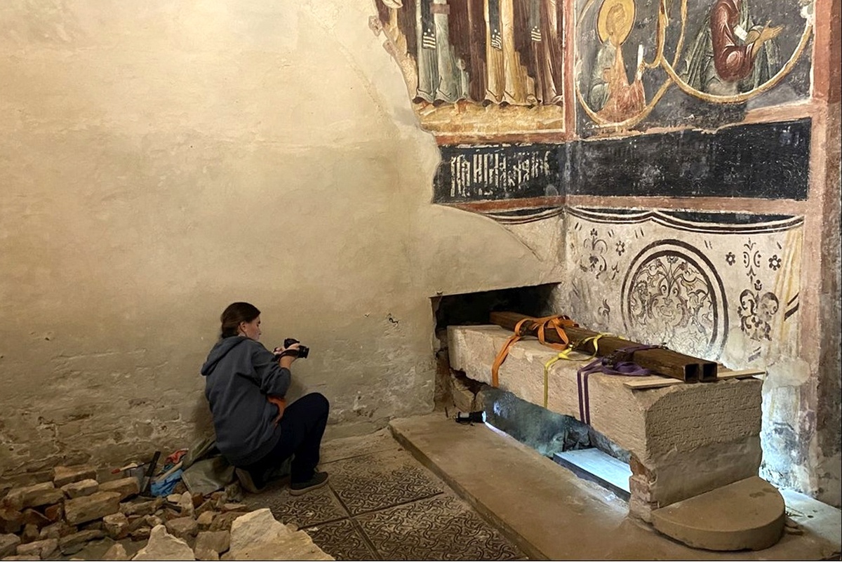    Мощи святителя Иллариона считались утраченными после антирелигиозной кампании 1930-х годов, когда они были извлечены из каменной гробницы в Рождественском соборе Суздаля./vk.com/Институт археологии РАН