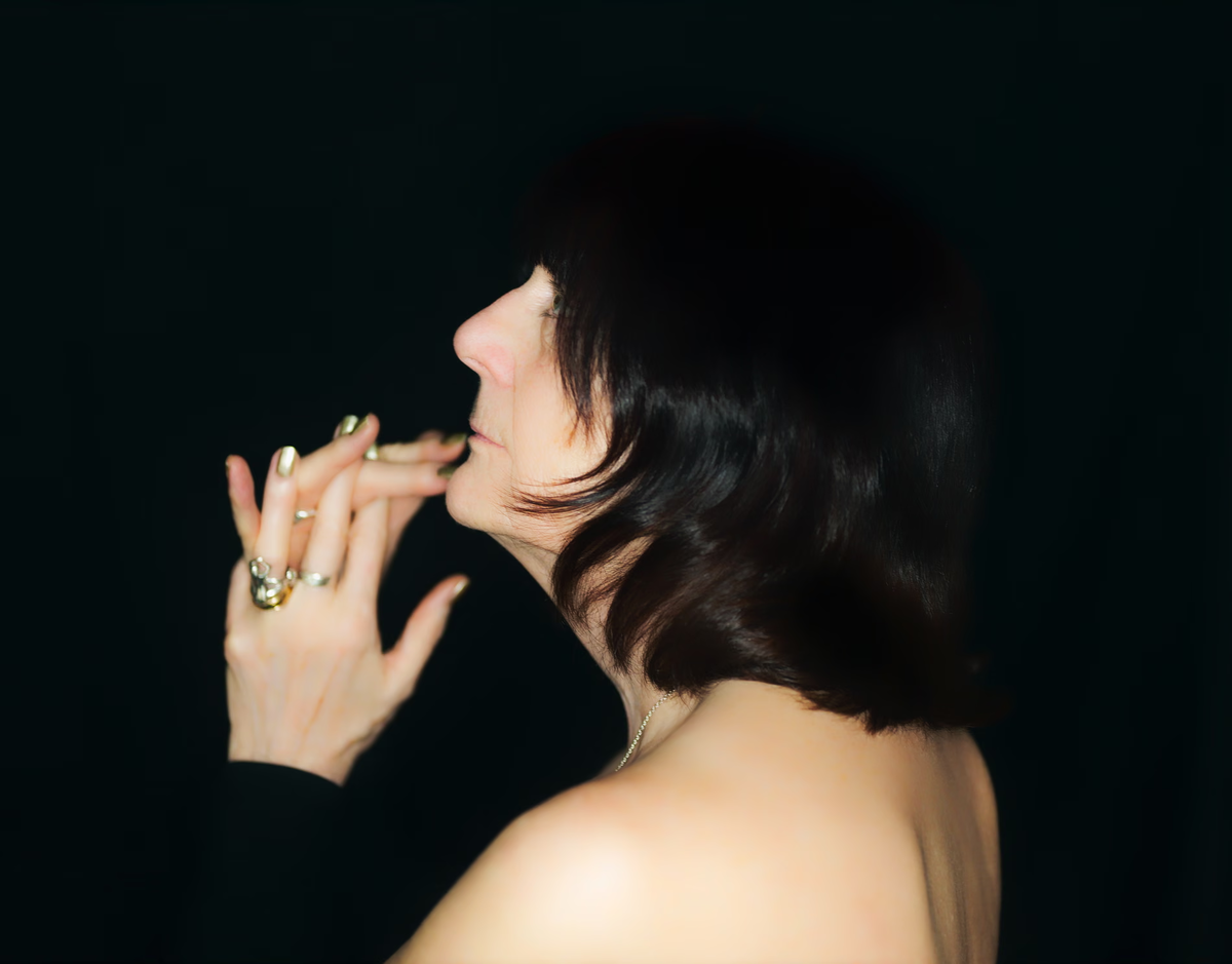 «Мурашки по спине»… Кози Фанни Тутти. Фото: Крис Картер