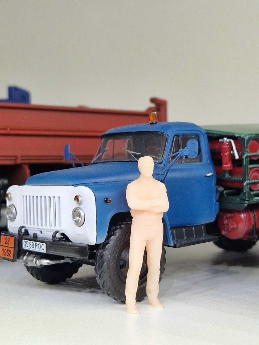 Примерка фигуры рядом с ГТК-40