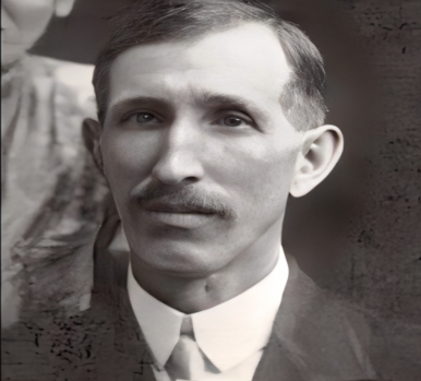 Папа Элиас Дисней