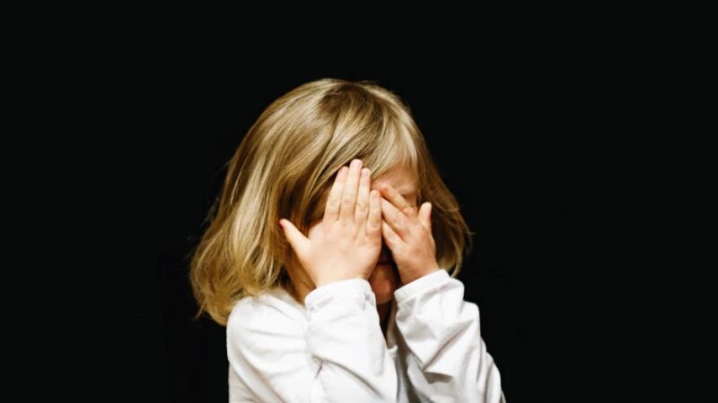     Насилие над детьми. Маленькая девочка. СС0