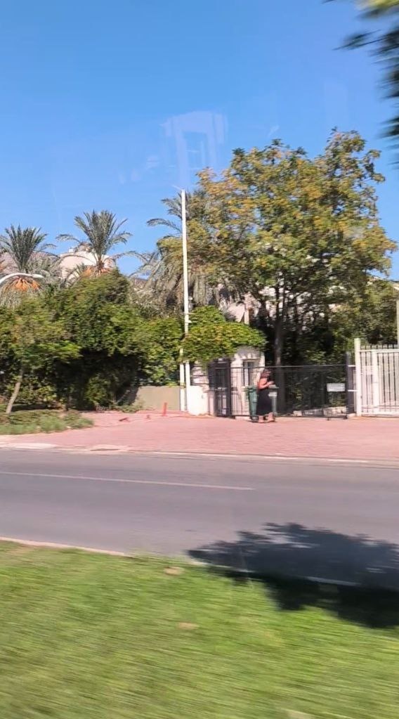 едем в газели на шопинг