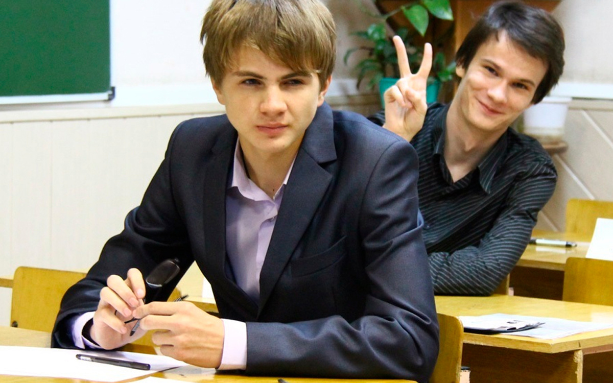 Троечник в началке - не приговор. Много еможет поменяться. Главное выбрать верный подход.